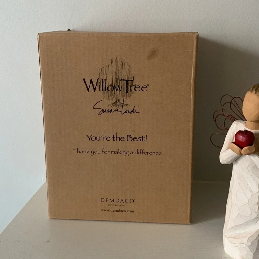 Willow tree‎ You're the Best! Thank You for Making a Difference women with apple